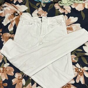 White Hollister size 5 – R